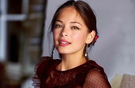 Kristin Kreuk Nude