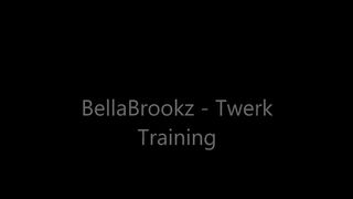 Bella Brookz Nude Twerk Training Video